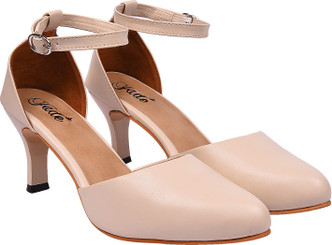 high heel pumps on nude women In your dick